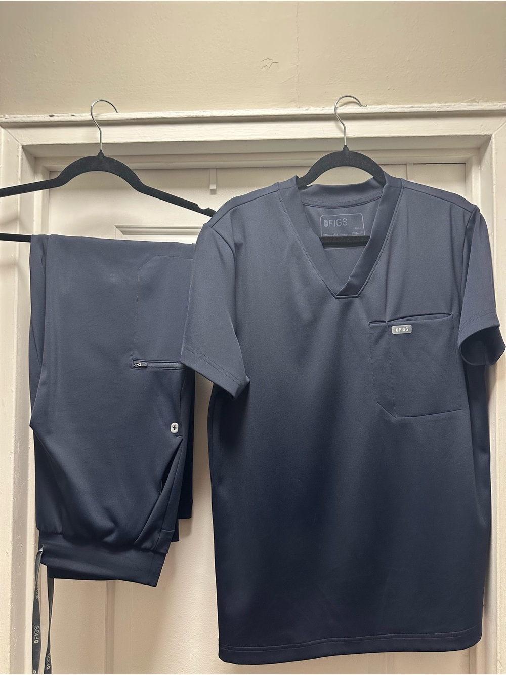 Figs Men’s FORMx Pants and Top Set in Navy Blue